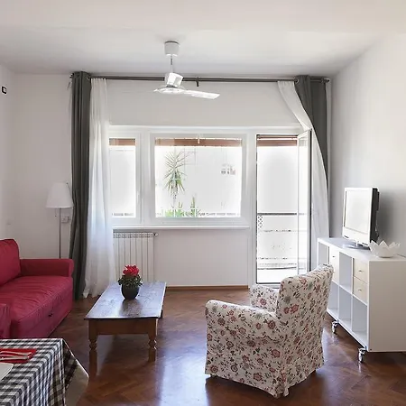 4bros Cozy / 9 Rome