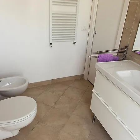 4bros Cozy / 9 * Rome